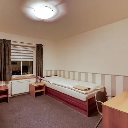 Ned Hockey Hotel